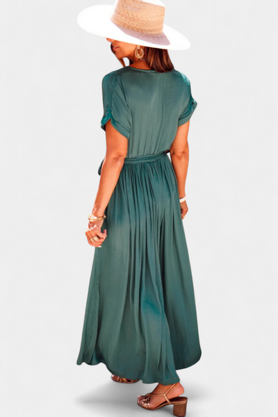 Sandra – Vestido verde escuro com pregas e fita na cintura